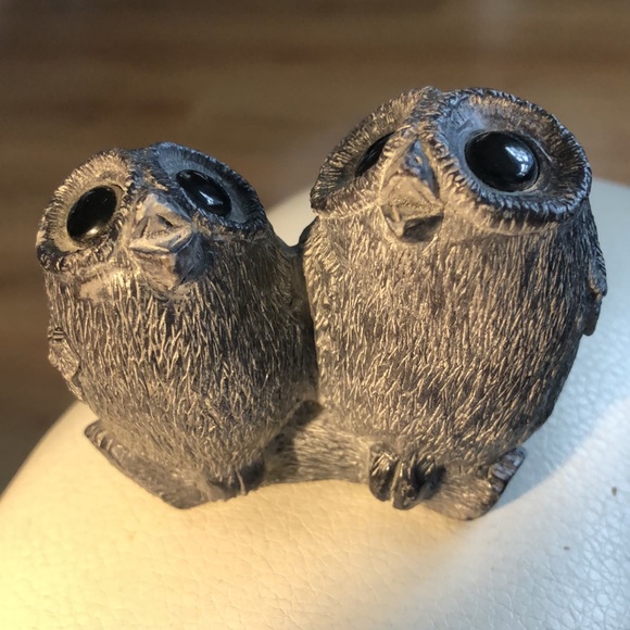 COPY - Wolf Soapdtone sculpture Baby Owl and Parent - Picture 5 of 6